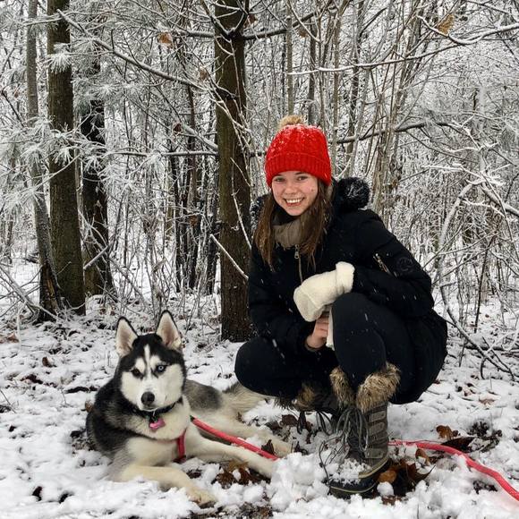 Meet your Posher, Taylor - Picture 1 of 1